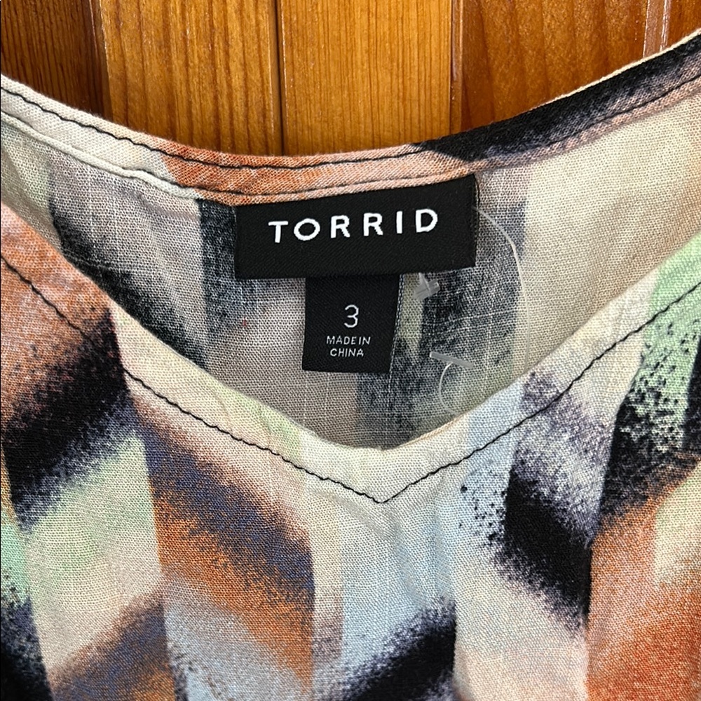 Torrid Multicolored Abstract Print V-neck Camisole with Adjustable Strap New 3X - Picture 2 of 8